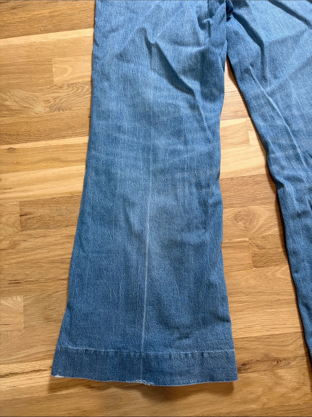 American Eagle Outfitters Medium Blue Wide-Leg Flare Jeans 10R - Picture 15 of 15